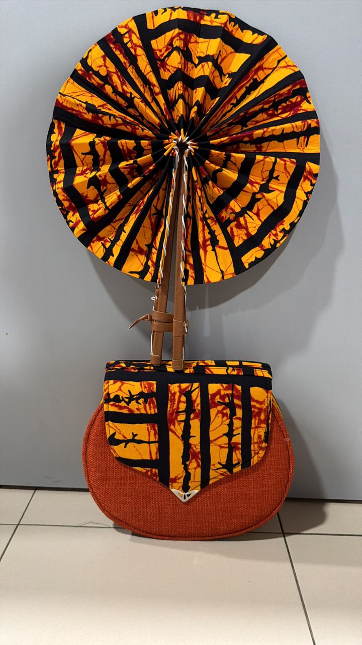 Bolso y Abanico IBO