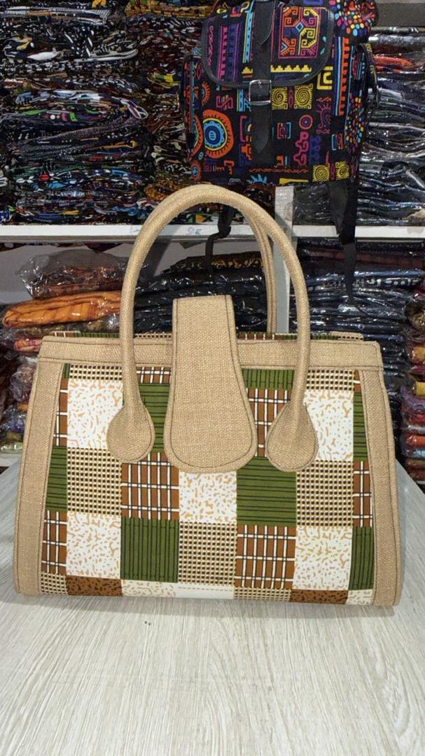Bolso Buwaro