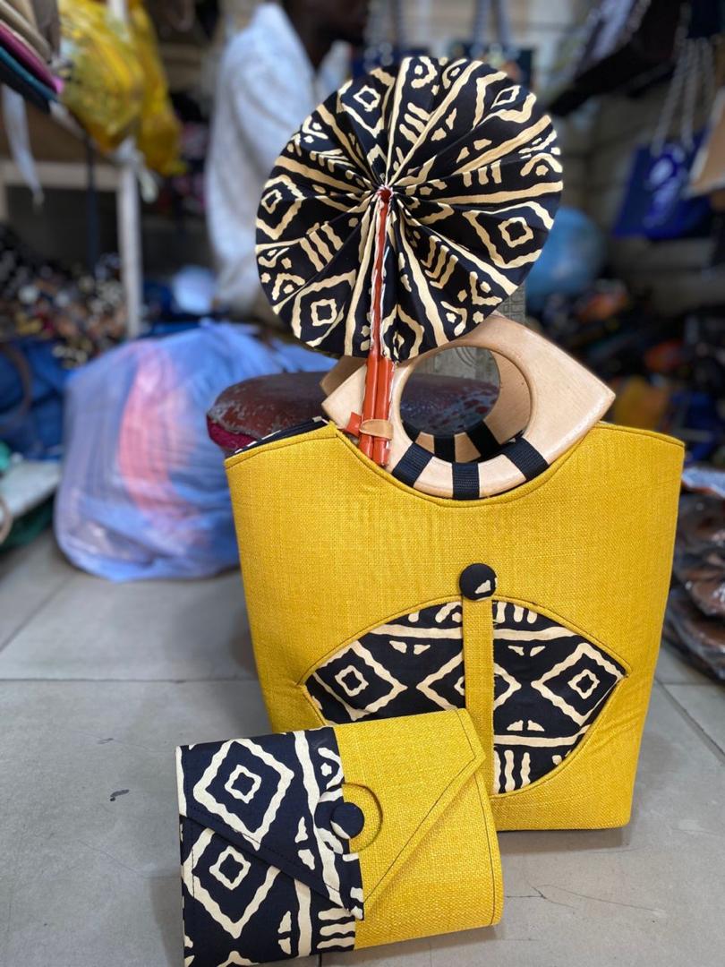 Conjunto Bolso Dorado